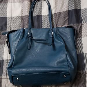 Urban Expressions Tote